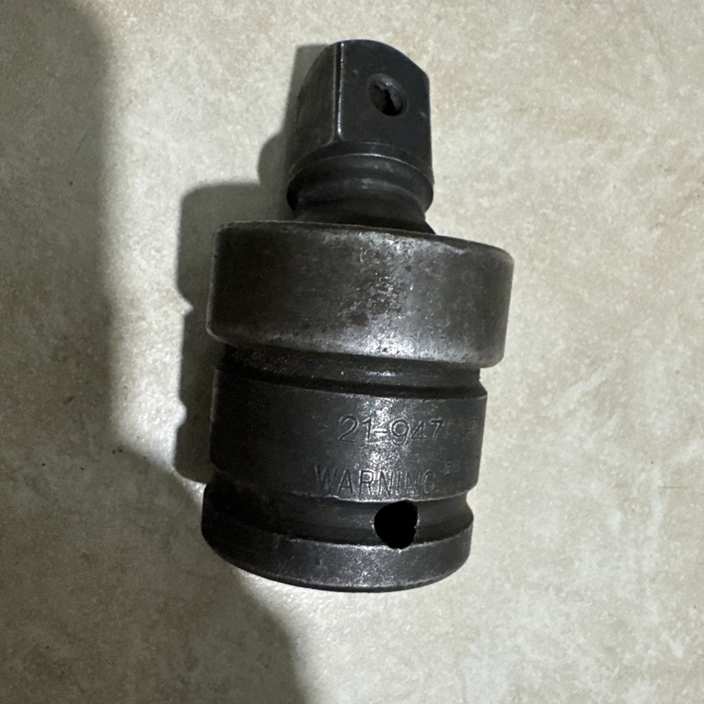ARMSTRONG, 3/4" MALE - 3/4" FEMALE IMPACT UNIVERSAL JOINT, #21-947